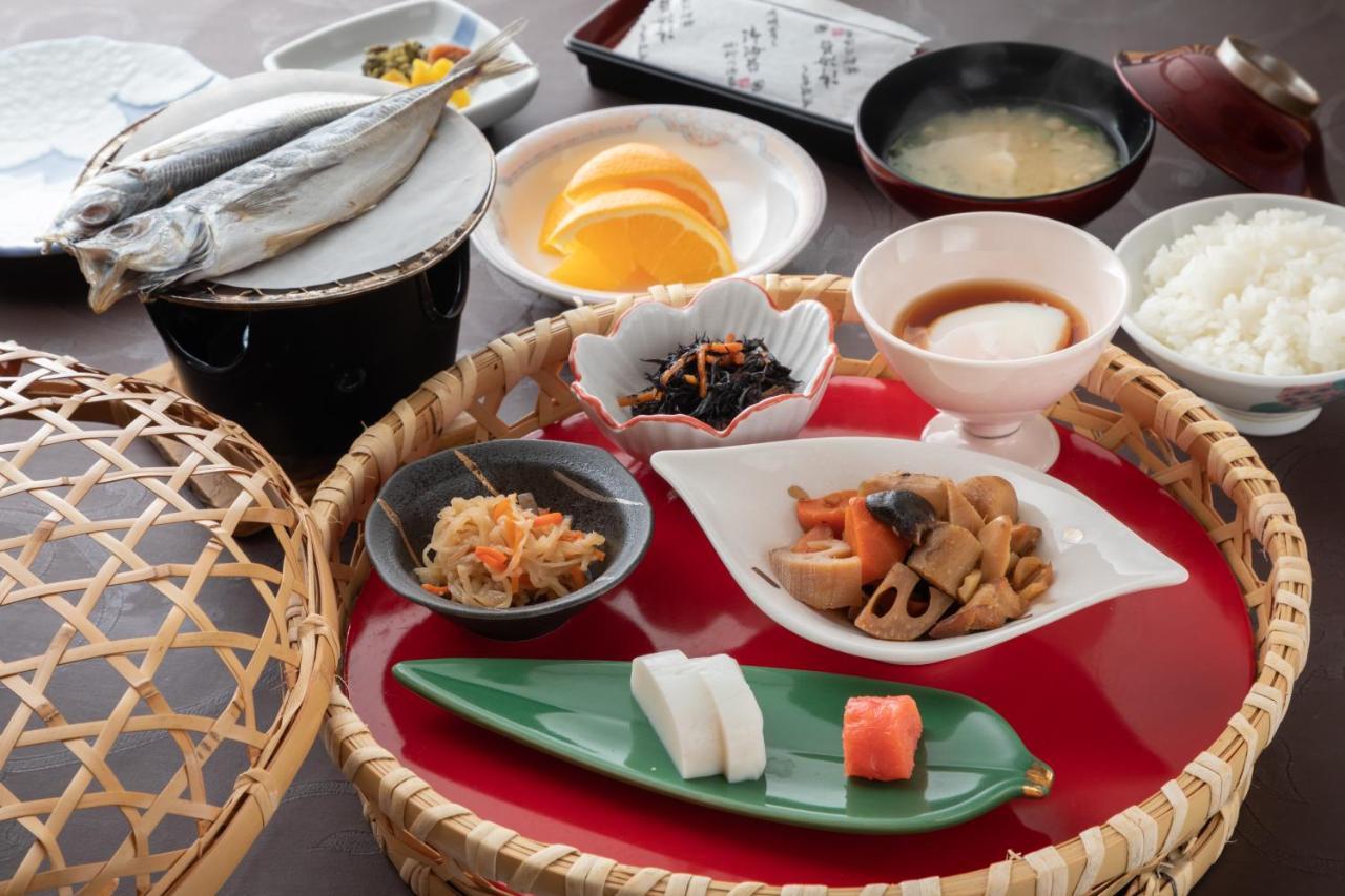 Shinshiyo Hotel Hita Ngoại thất bức ảnh