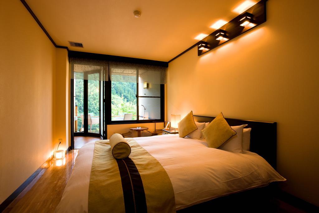 Shinshiyo Hotel Hita Ngoại thất bức ảnh